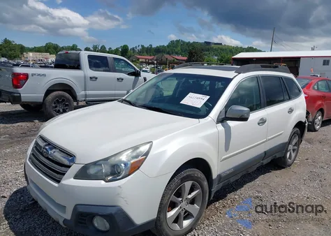 2014 Subaru Outback 2.5I Limited z USA, uszkodzony, nr VIN 4S4BRCPC6E3299365